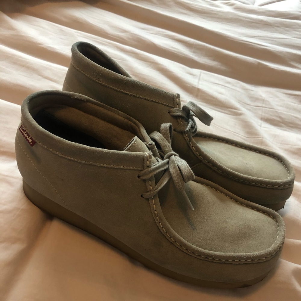 Clark’s wallabees size 10.5